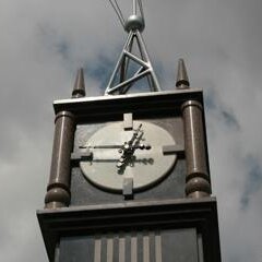 В Петрозаводске есть бизнесмены, готовые оплатить перенос «Биг-Бена» с привокзальной площади