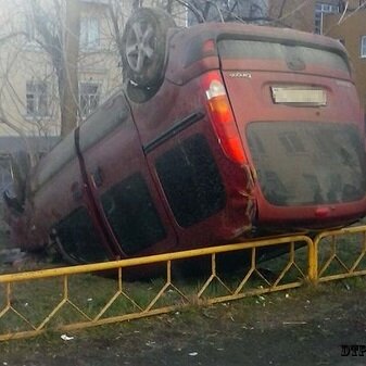 В Кондопоге опрокинулся автомобиль