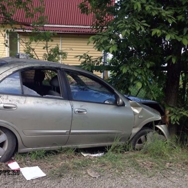 Сразу 2 разбитых автомобиля обнаружены в районе Лучевого под Петрозаводском