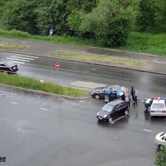 Три автомобиля столкнулись на Варкауса