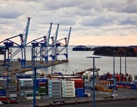 Финские докеры бастуют в поддержку российских моряков