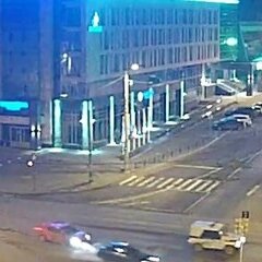 На площади Гагарина в Петрозаводске «Лада» снесла светофор