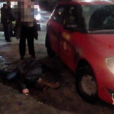 В Петрозаводске такси переехало упавшего на дорогу человека ВИДЕО