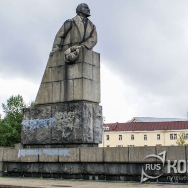 Мэрии Петрозаводска предложат перенести памятник Ленину из центра на окраину города