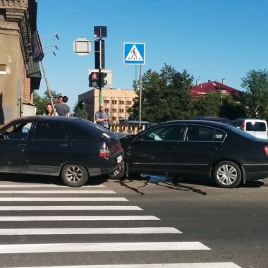 В аварии в Петрозаводске серьезно пострадала женщина-водитель