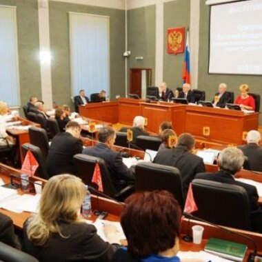 «Сократить не только число депутатов, но и фонд оплаты труда»