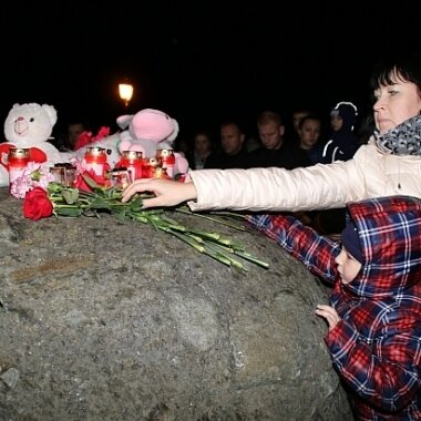 СЮЖЕТ ПРО АКЦИЮ «СВЕЧА ПАМЯТИ» В ПЕТРОЗАВОДСКЕ ПОКАЗАЛИ НА ПЕРВОМ КАНАЛЕ