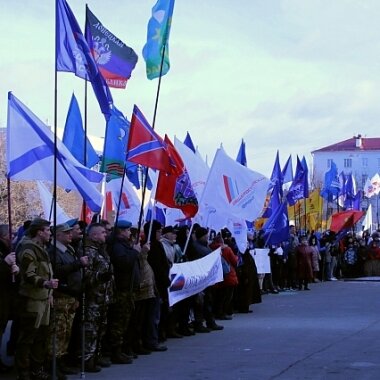 В ПЕТРОЗАВОДСКЕ ПРОШЕЛ МИТИНГ, ПОСВЯЩЕННЫЙ ВОССОЕДИНЕНИЮ С КРЫМОМ